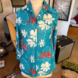 Vintage Flowered Top 🌺